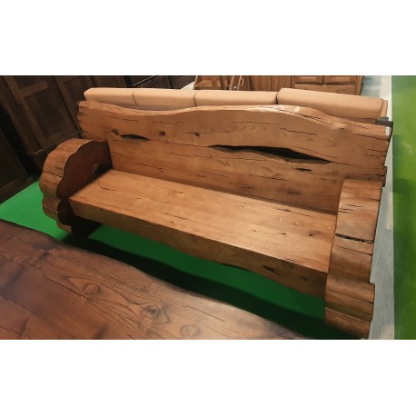 Escaño en madera castaño