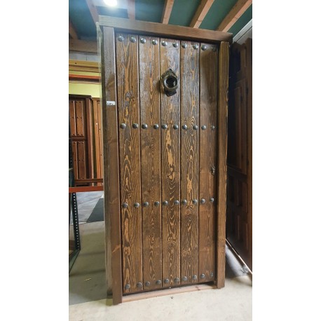 Puerta exterior pino maciza