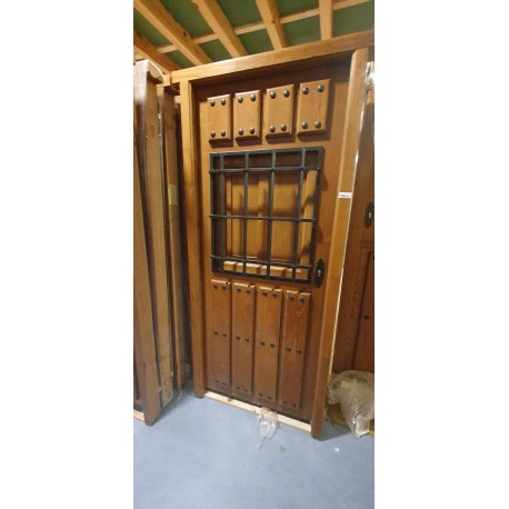 Puerta exterior madera maciza 