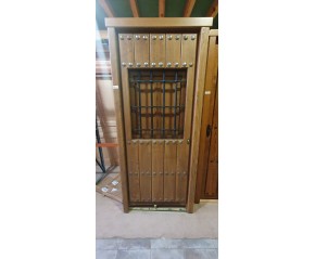 Puerta exterior madera maciza 