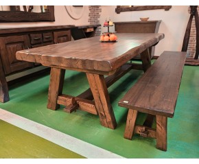 Mesa de castaño maciza