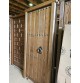 Puerta de madera maciza